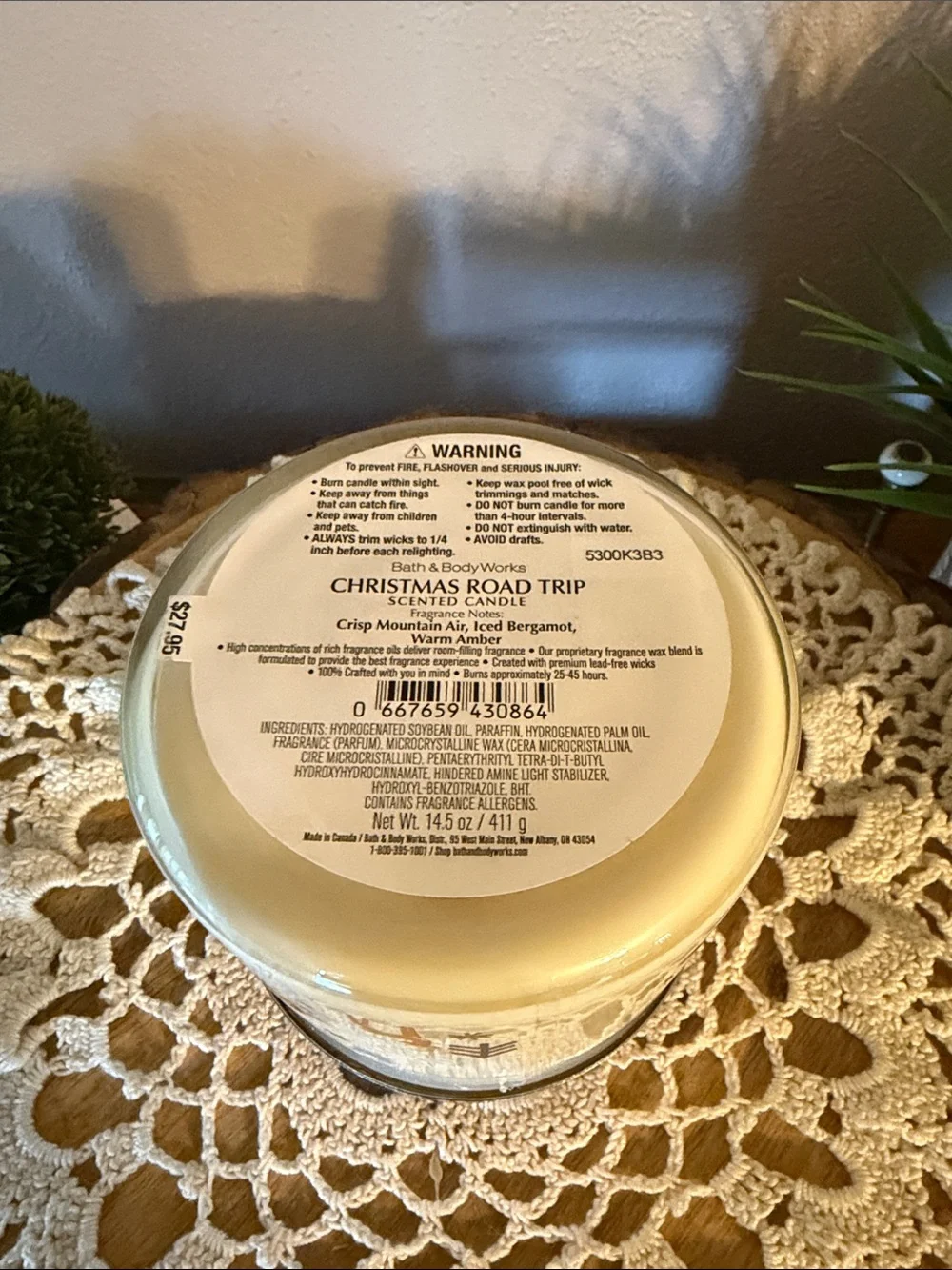 Bath & Body Works Christmas Road Trip Candle — White & Silver - Picture 4 of 4